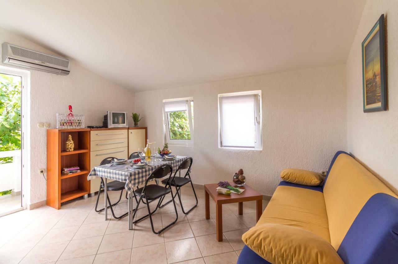 Fisa Apartments Vir Extérieur photo